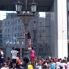 Dólares volando en La Habana: la polémica que indigna a algunos cubanos en Facebook