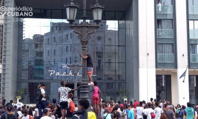 Dólares volando en La Habana: la polémica que indigna a algunos cubanos en Facebook