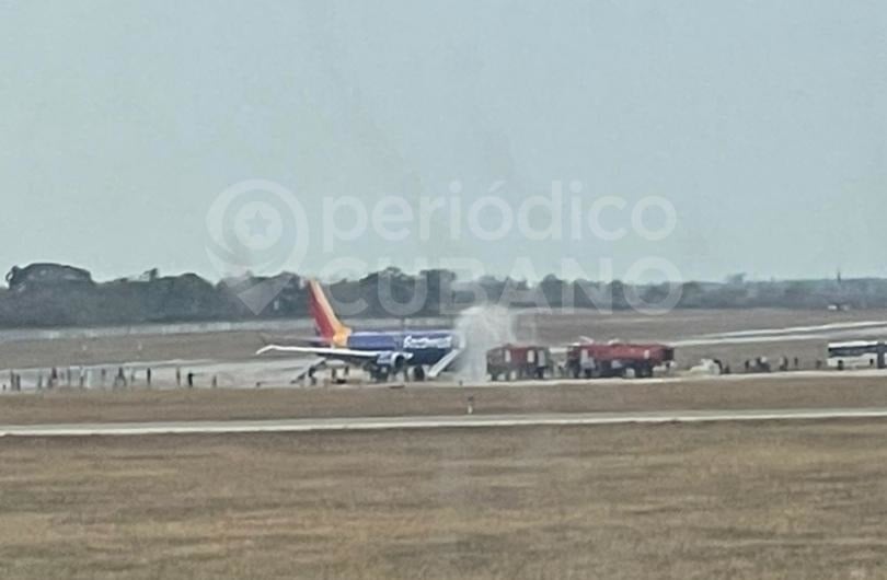 Aterrizaje de emergencia al explotar el motor de un avion de Southwest en La Habana
