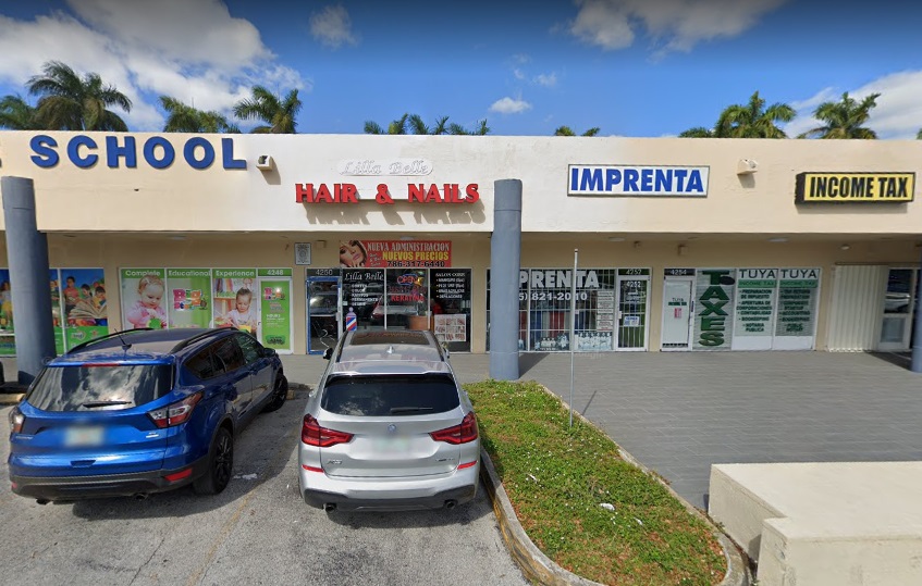 Automóvil choca contra el salón de belleza ‘Lilla’ de la ciudad de Hialeah2