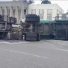 Camión de Cupet volcó en el obelisco de Marianao y causó un derrame de combustible
