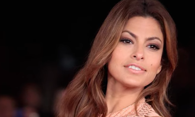 Eva Mendes -Captura de pantalla-Sussex Dayli News-Youtube