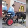 Piden un McDonald a caballo en Hialeah