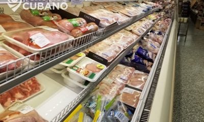 Régimen cubano aprovecha rebaja del 26% en el valor del pollo estadounidense, pero aumenta su precio en MLC