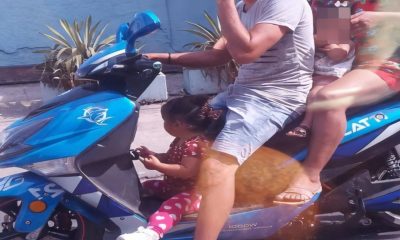Familia cubana en motocicleta causa indignación por tremenda imprudencia (2)