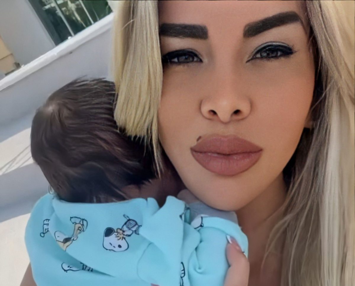 Nayer y su bebé-captura de pantalla-Instagram-Nayer