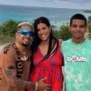 Yulien Oviedo, junto a su esposa e hijo