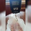 Abuela cubana indignada por la reducida porción de pollo que recibe su nieta en Bauta