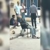 Anciano fallece sentado en un silla frente a turistas y transeúntes en La Habana