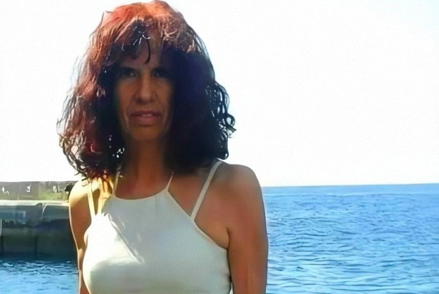 Escritora Española-Cortesia de la Esc