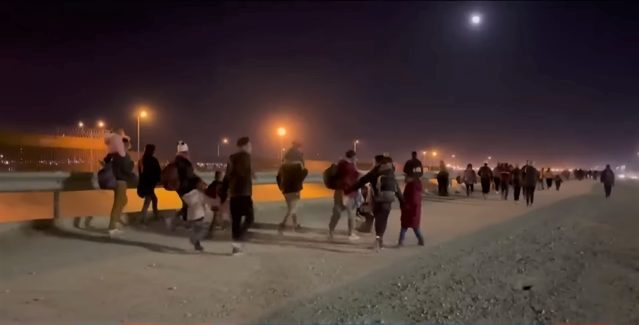 Expectación por más de 152.000 migrantes que cruzarían la frontera de EEUU tras el fin del Título 42