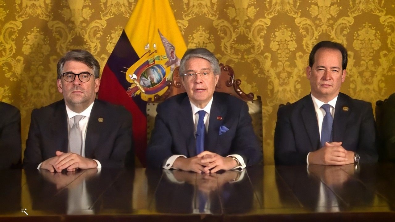 Presidente de Ecuador Guillermo Lasso disuelve al Congreso y llama a elecciones anticipadas