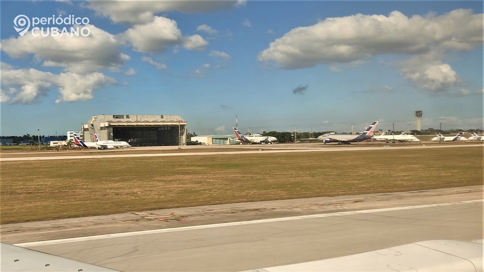 La flota de aviones de la empresa es deficiente y se ha venido destruyendo en los últimos 30 años. (Foto: Periódico Cubano)