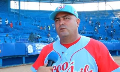 Ex pelotero y manager Roger Machado llega a EEUU gracias al parole humanitario