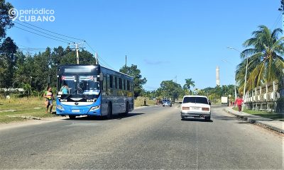 Ministro sugiere elevar los precios del transporte en Cuba para que el sector estatal sea rentable