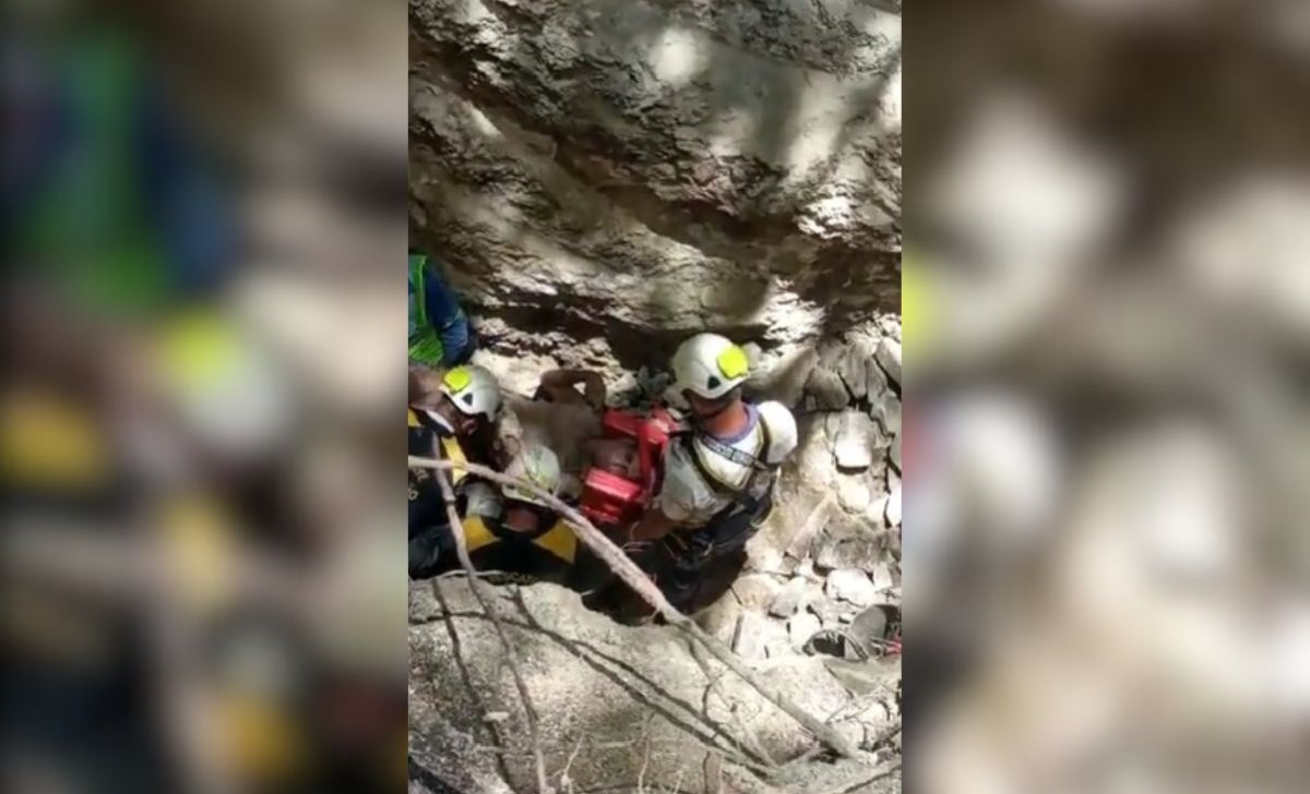 Rescatan con vida a hombre que estaba atrapado en un pozo tras fuertes lluvias en Holguín