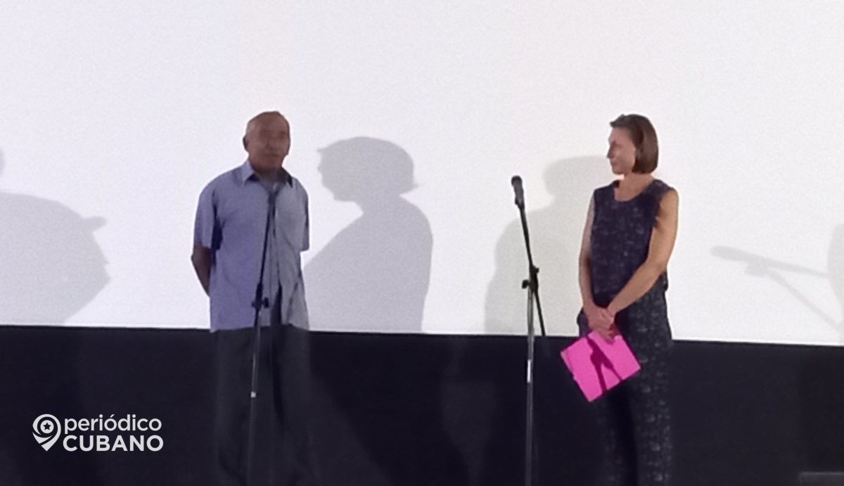 Arnaldo Tamayo astronauta cubano en el estreno de la pelicula El Desafio (2)