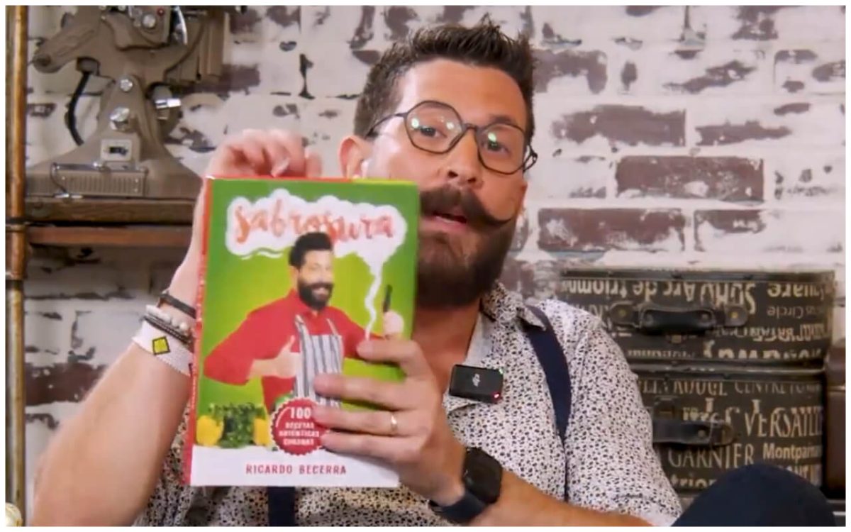 Ricardo Becerra y su libro Sabrosura. (Captura de pantalla: LaCocina Films- YouTube)