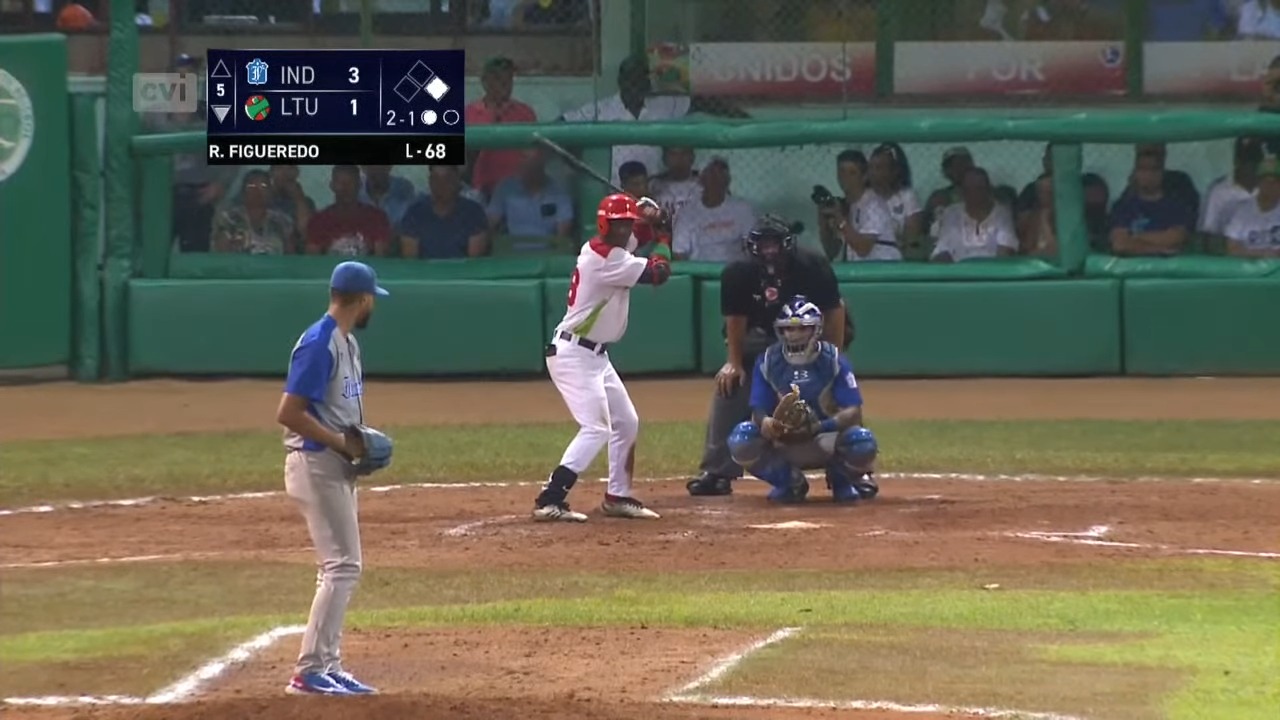 Tres jóvenes peloteros abandonan Cuba para insertarse en el béisbol profesional