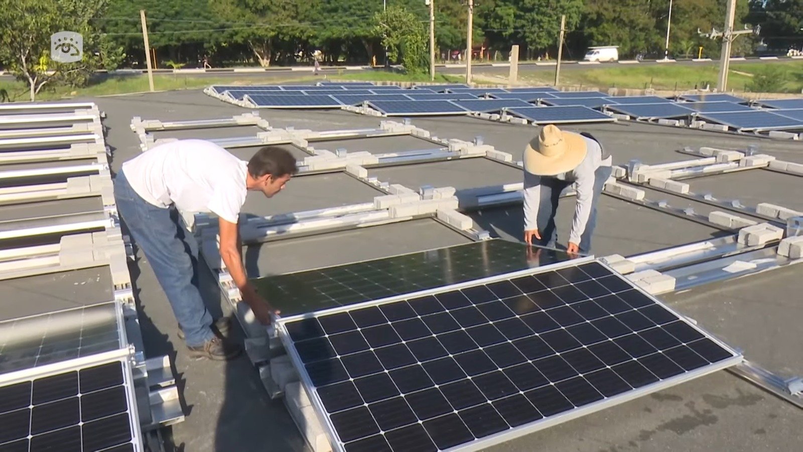 China dona 114 millones de dólares a Cuba para parque fotovoltaico