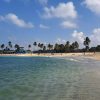 Contaminación extrema en playa Bacuranao por latas de aluminio en el fondo marino