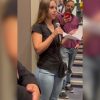 Joven comunista intenta boicotear la presentación de ‘Plantadas’ en Canadá