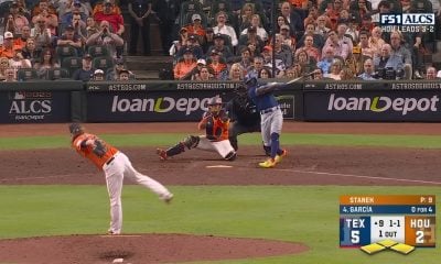 Adolis García conecta jonrón con bases llenas y empata el play off de la MLB