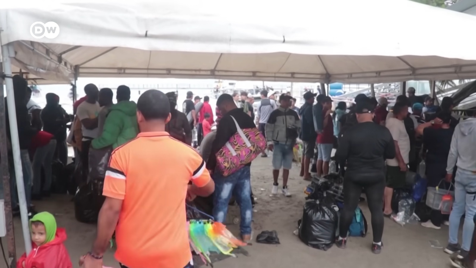 Panamá y Costa Rica crean corredor humanitario para permitir el paso de migrantes
