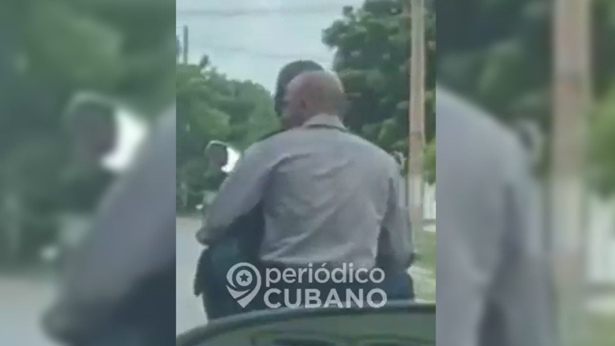 Policías sin cascos