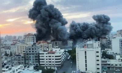 Un edificio se derrumba en Gaza tras el contrataque israelí