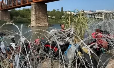 Corte federal rechaza pedido deTexas para mantener alambres de púas en la frontera3
