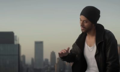 Enrique Iglesias cantando Así es la vida