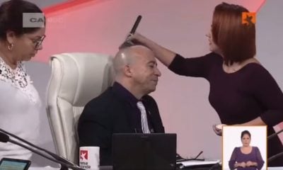 Filtran imágenes de sesión de maquillaje de Randy Alonso antes de salir en la Mesa Redonda