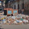 Gobierno de La Habana usa reclusos para recoger la basura acumulada en la ciudad