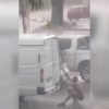 Joven se engancha a una unidad de criminalística para “surfear” en La Habana