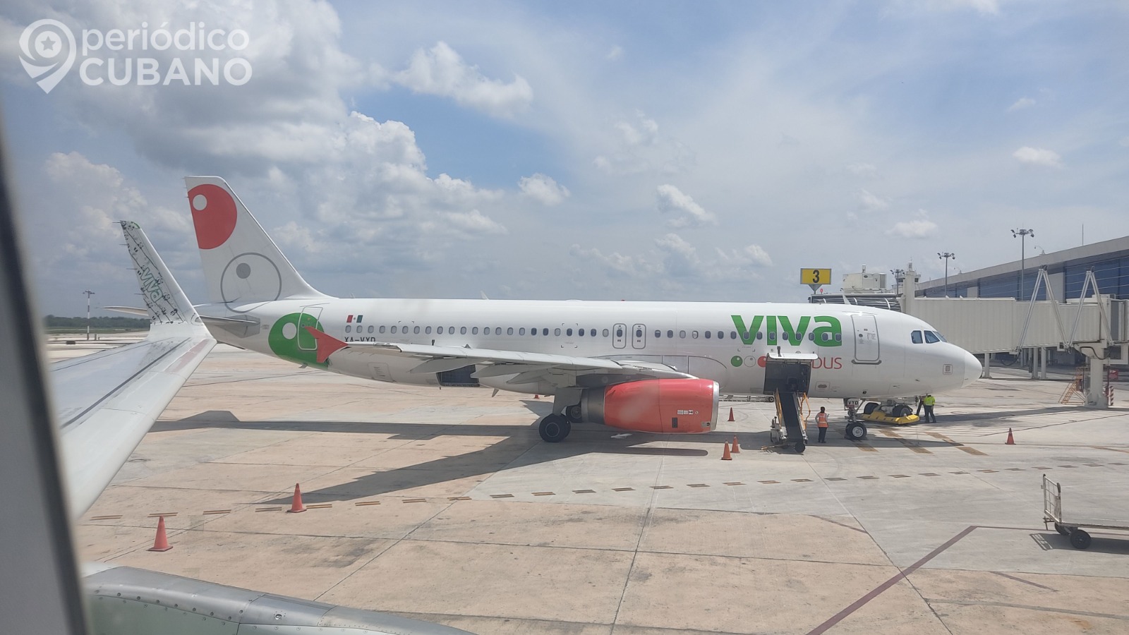 Llegan 105 cubanos a La Habana en vuelo de deportación desde México