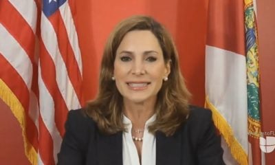 María Elvira Salazar comunica noticia sobre los cubanos con I-220A en EEUU
