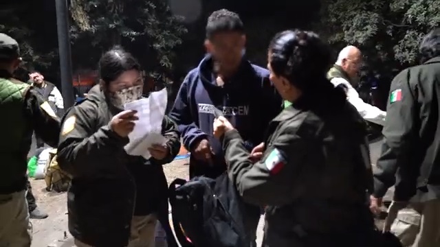 Migrantes cubanos interceptados en México cuando escondidos a bordo de un camión