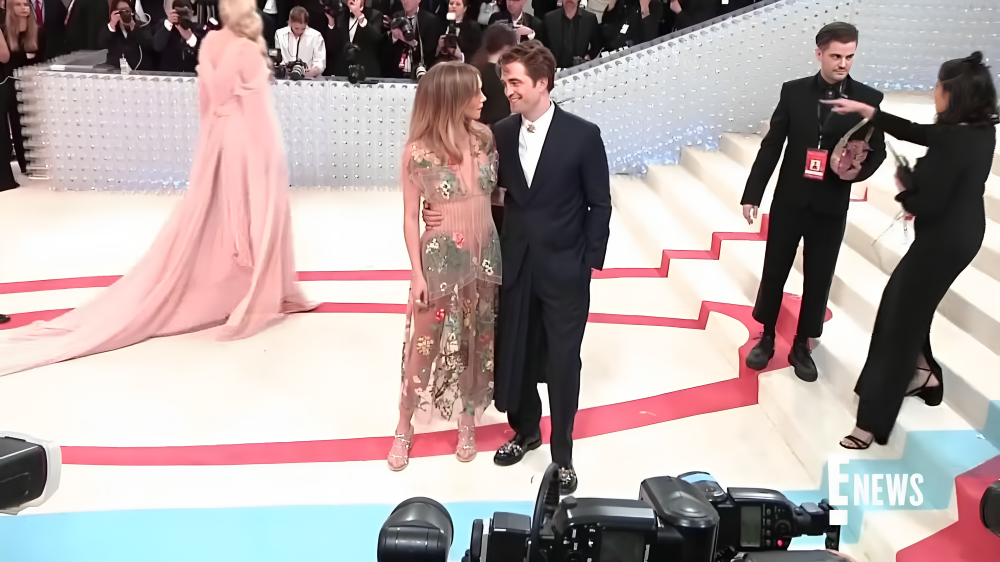 Suki Waterhouse y Robert Pattinson