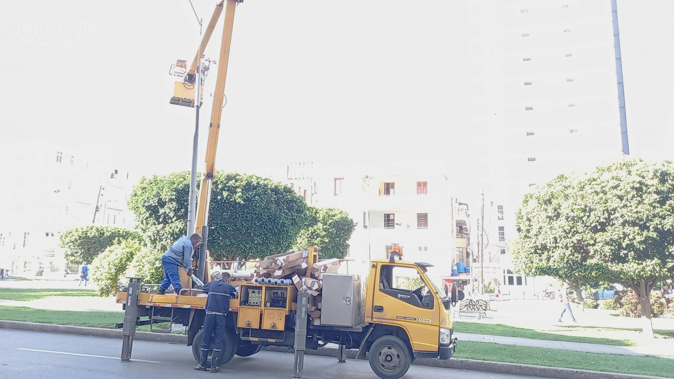 Unión Eléctrica pronostica más apagones en noviembre por mantenimiento de termoeléctricas