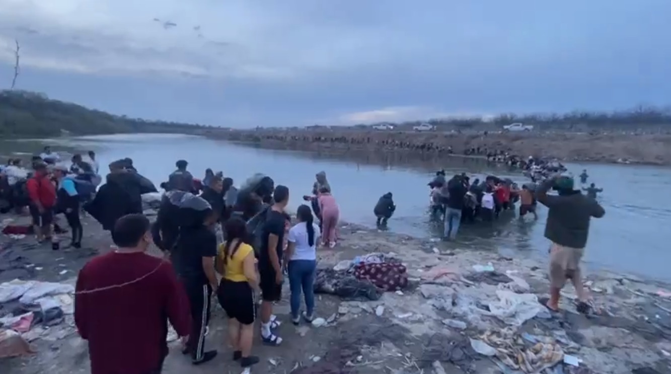 Autoridades mexicanas piden acelerar deportaciones para calmar la crisis en la frontera con EEUU