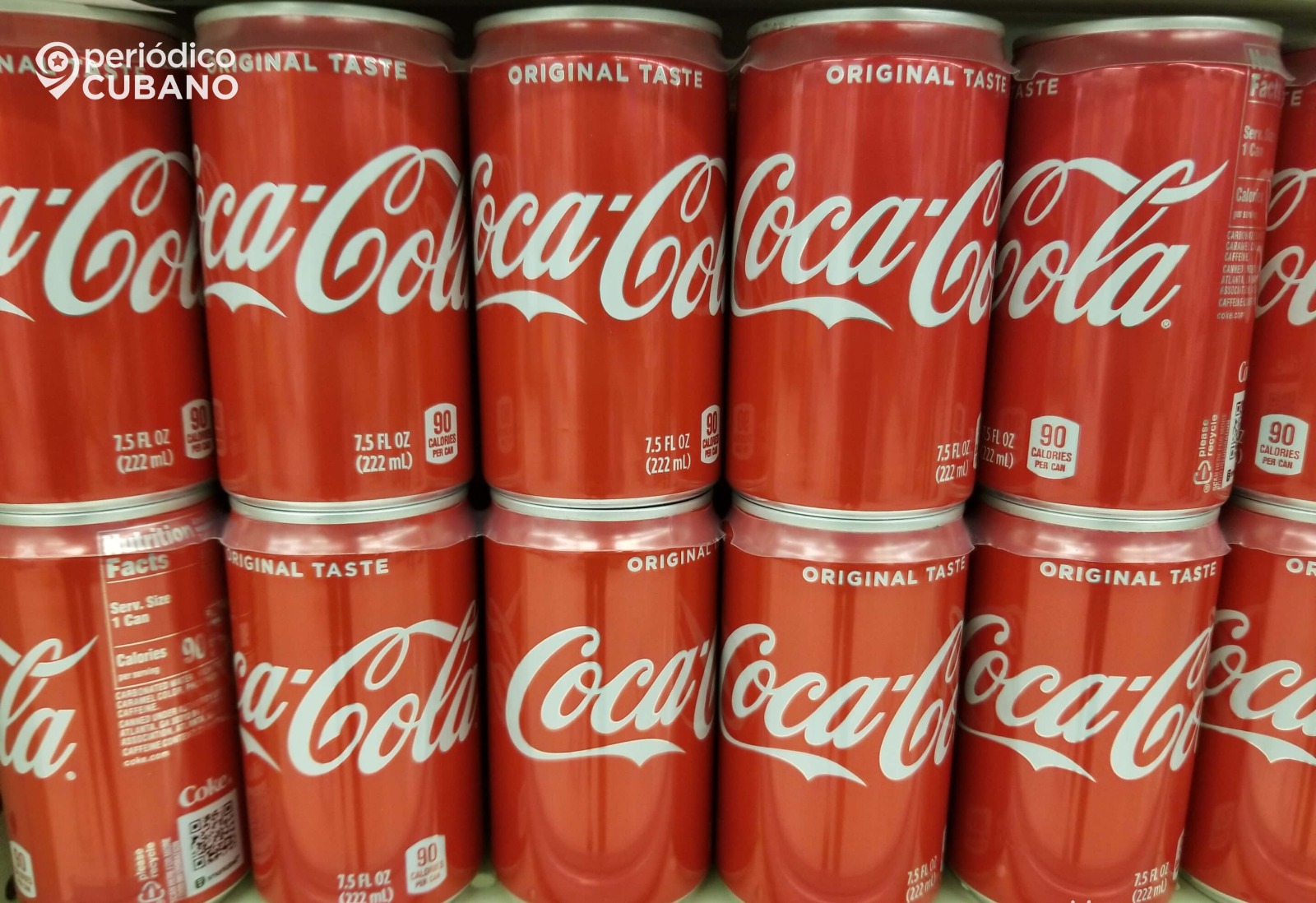 Coca-Cola retira cientos de latas del mercado por la presencia de un “material extraño”