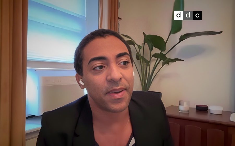 El dramaturgo cubano Jazz Vilá recibe premio honorífico en México