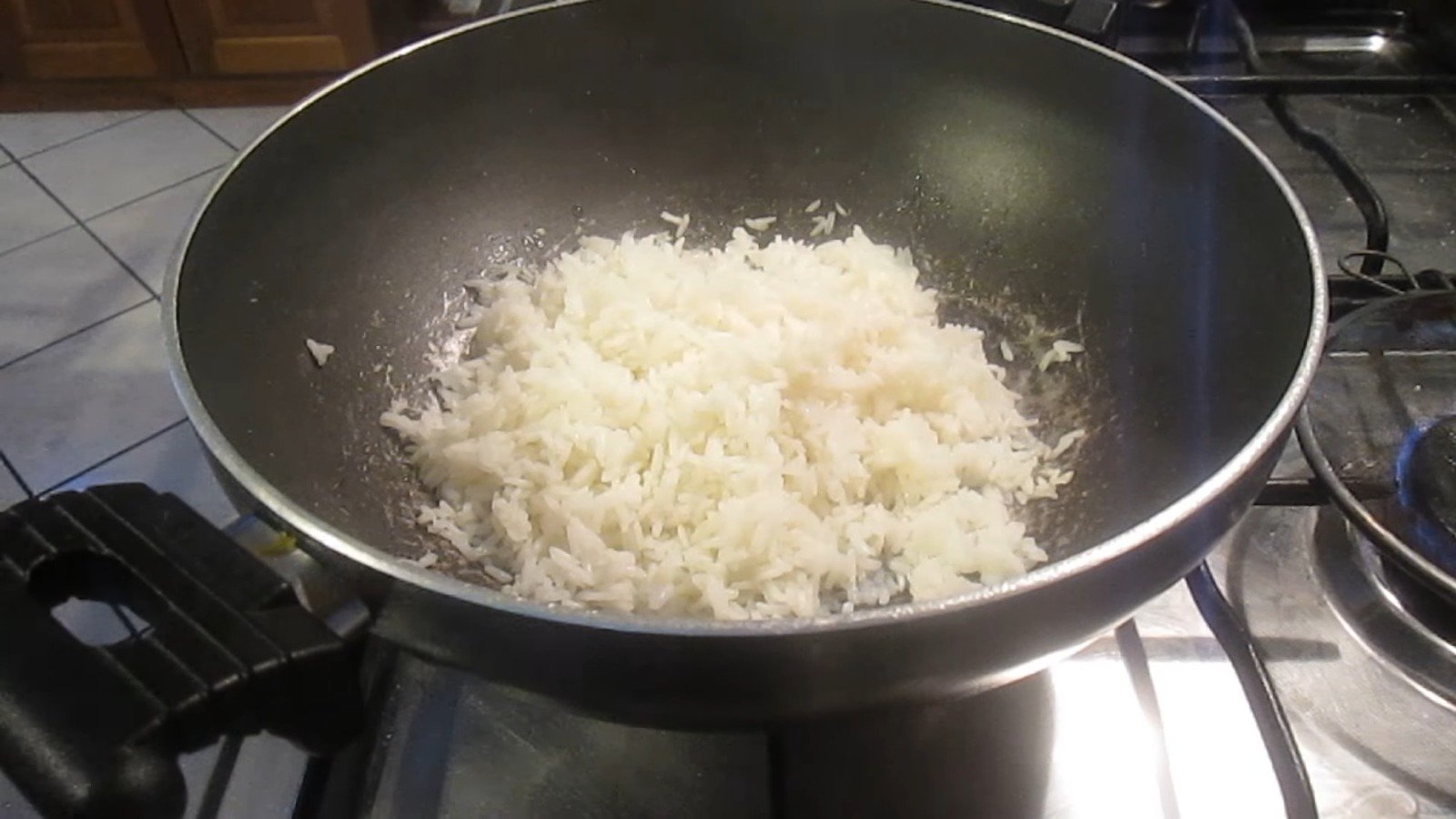 Empresa estatal busca exportar arroz y otros granos mientras el hambre crece en Cuba