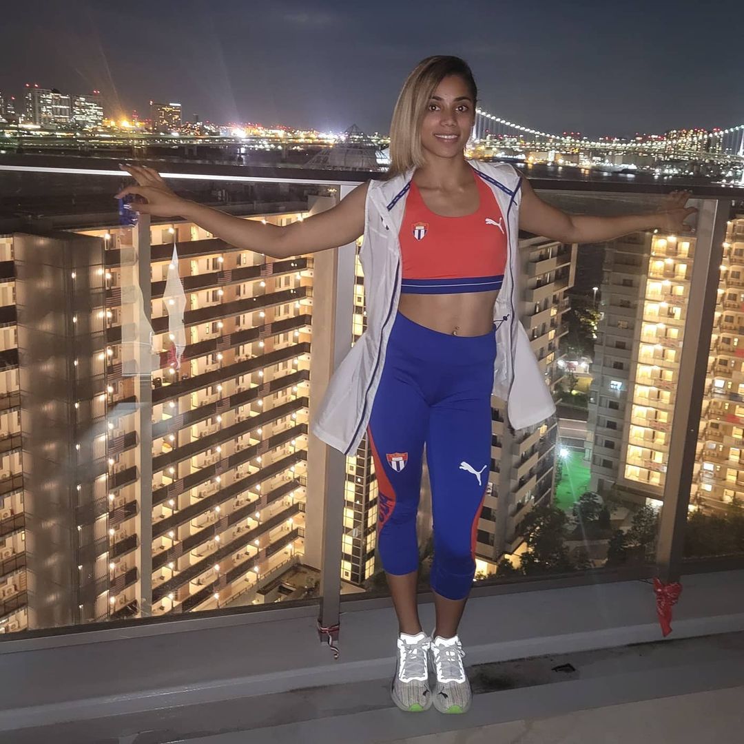 Gimnasta olímpica cubana Marcia Videaux Jiménez emigra a EEUU