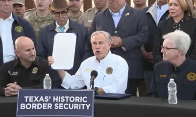 Gobernador de Texas firma ley que amplía poderes para detener a migrantes irregulares (2)