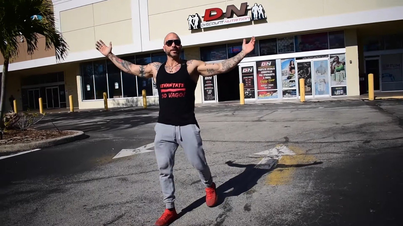 Jorge El Bombero Fitness es nutricionista y entrenador personal