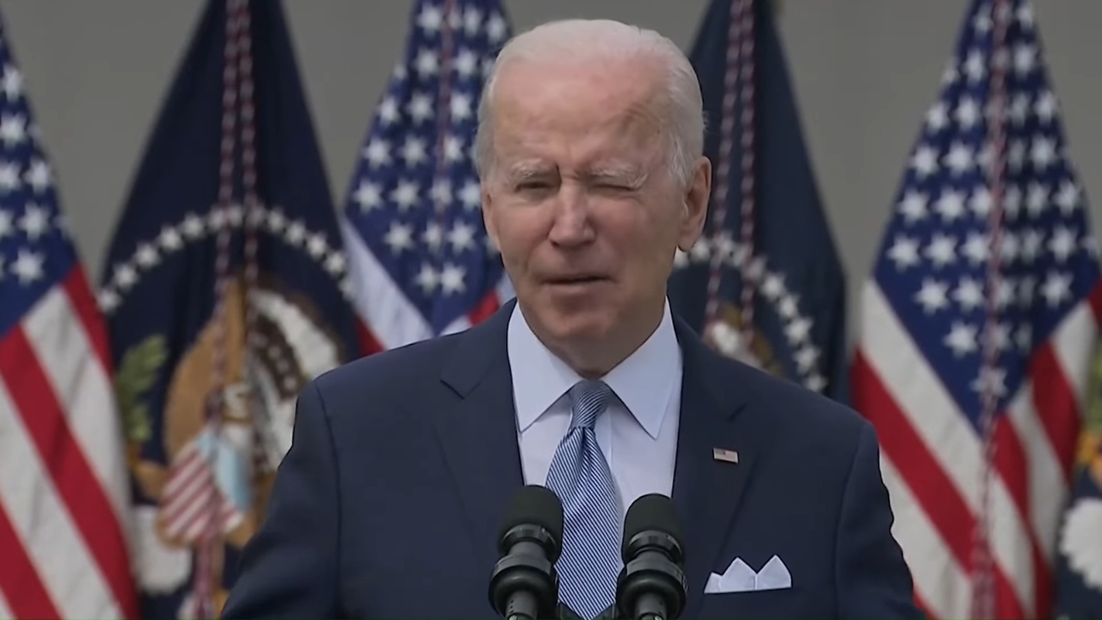 Administración Biden reduciría las cifras del parole humanitario y el CBP One a cambio de financiación para Ucrania