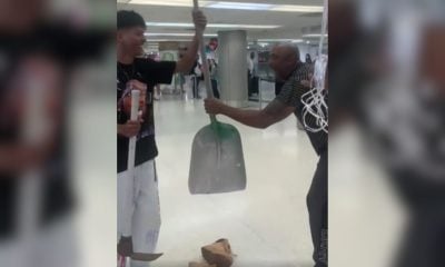 Cubano recibe a su sobrino migrante con pala y pico en el Aeropuerto de Miami