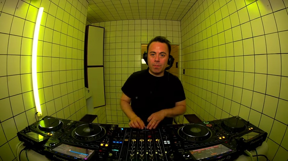 DJ Juan Méndez, Silent Servant